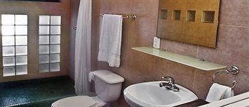 Aparthotel Art Deco Suites 2*