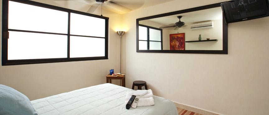 Art Deco Suites Aparthotel 2*